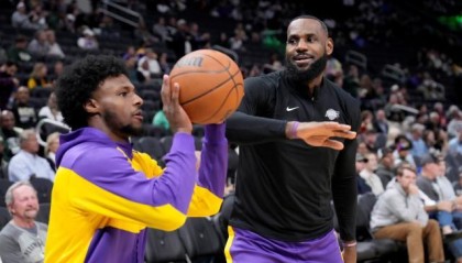 世俱杯直播在线观看免费-父子三人同台也能实现？詹姆斯直言请大家拭目以待