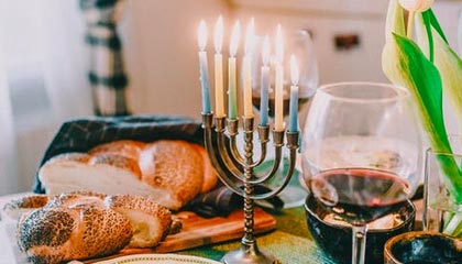 夸张！7轮13球！瓦科补时破门完成双响，泰山再度扳平2-2申花